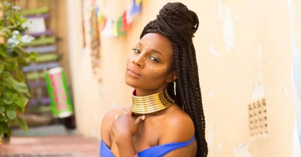 Seyi Shay 1590119824325