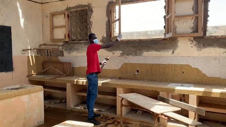 Senegal teacher crowdfunds school rebuild