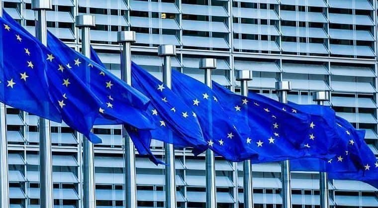 EU urges immediate end to Armenia-Azerbaijan clashes