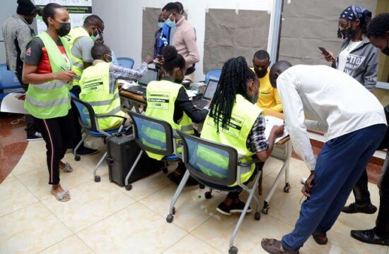 only 76000 kenyans registered for voting against the population of 4 5 million