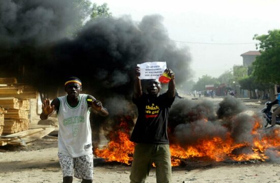 chadians shout out loud against military junta and french support