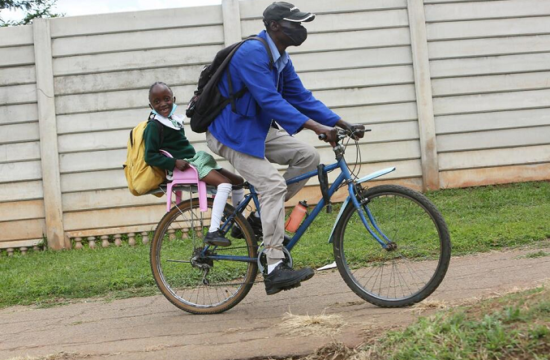 zimbabwean teachers go on strike amid pandemic and high inflation