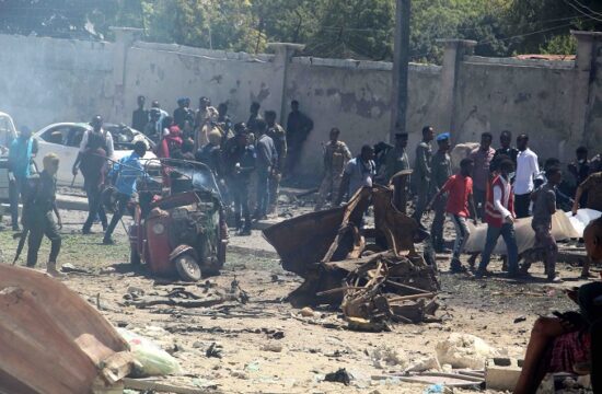 suicide bomb blast in mogadishu