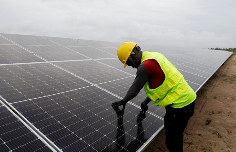 as diesel prices rise nigerian businesses are turning to solar power