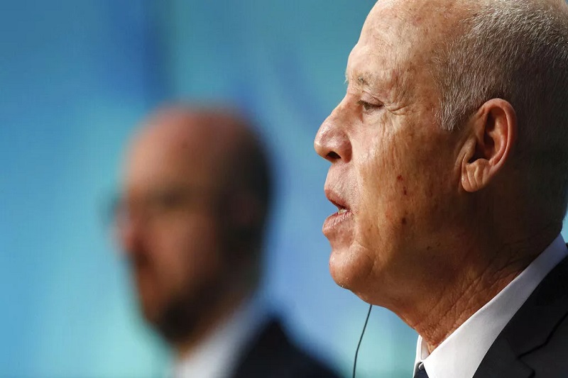 the eu provides a budget of 100 million euros for tunisia's reforms