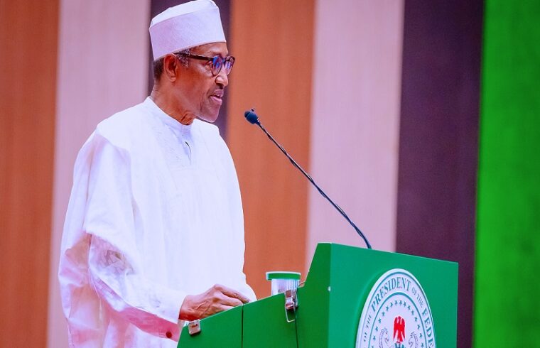 buhari accuses governors of stealing lg funds