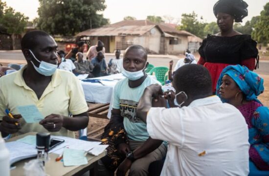 thousands demonstrate the squandering of covid funds in senegal.