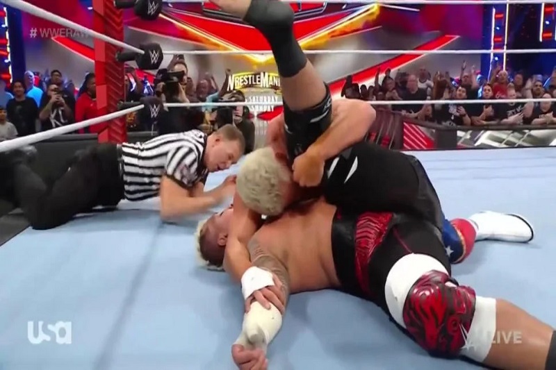 wwe raw results cody rhodes ends solo sikoa's undefeated streak ahead of wrestlemania