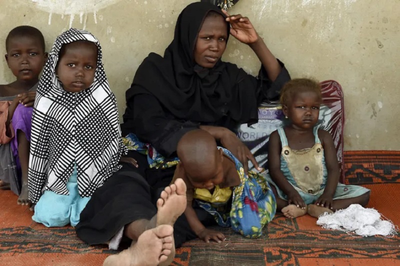 conflicts in central nigeria resulted in thousands of people fleeing as the death toll increased
