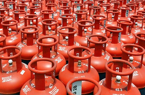 cooking gas prices for refilling 5kg, 12kg drop at a lowest level