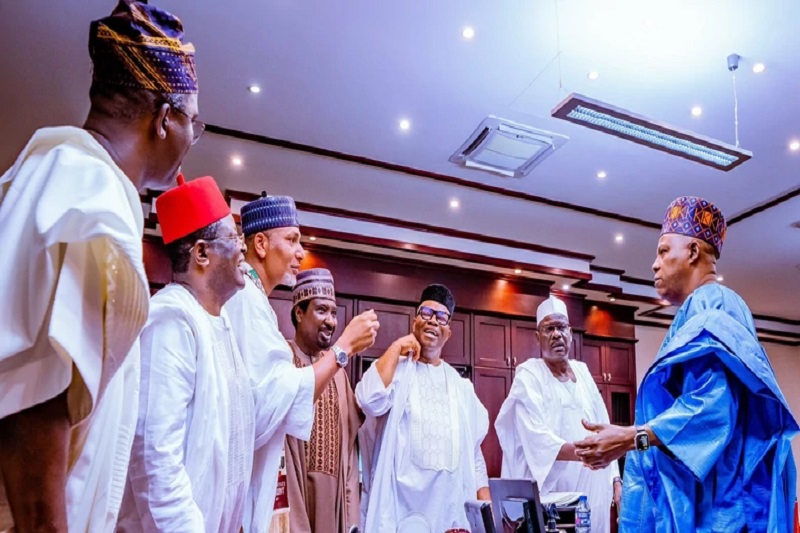 nigeria elected politicians and judges set to get 114% salary raise