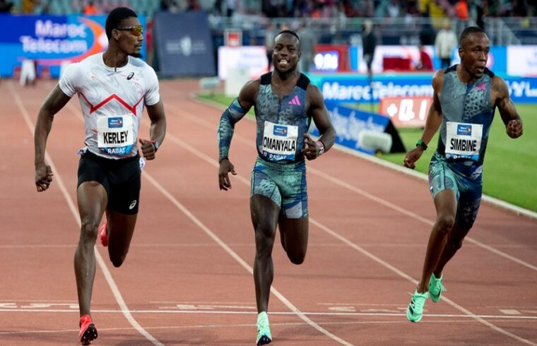 akani simbine overtakes fred kerley in 2023 diamond league men's 100m
