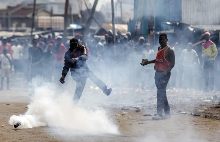 the kenyan opposition's three day protests began with violent unrest.