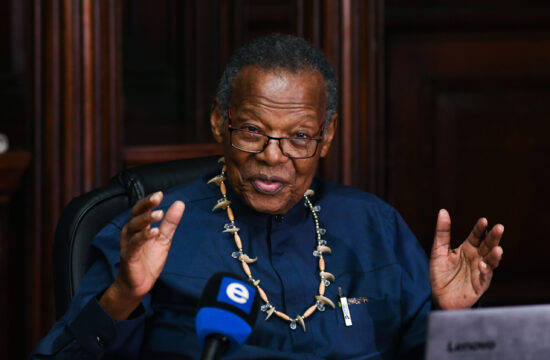 prince mangosuthu buthelezi addresses the media in south africa