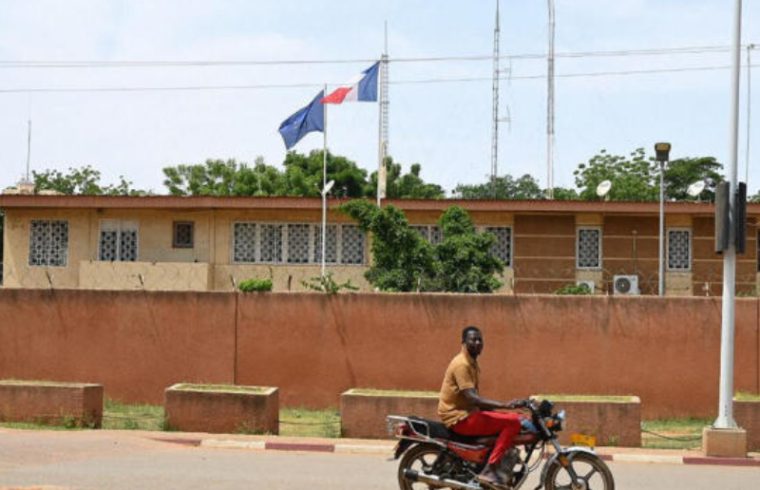 france niger diplomatic rift closure of the french embassy amid strained relations