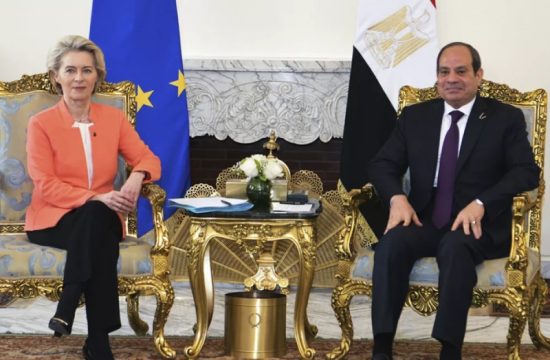 eu announces 7 4 billion aid package for egypt