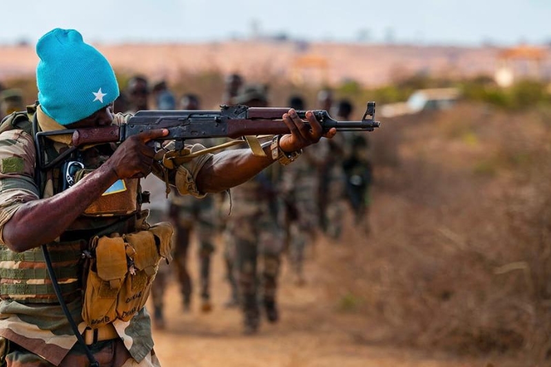 despite persistent threats the us extends a national emergency for somalia