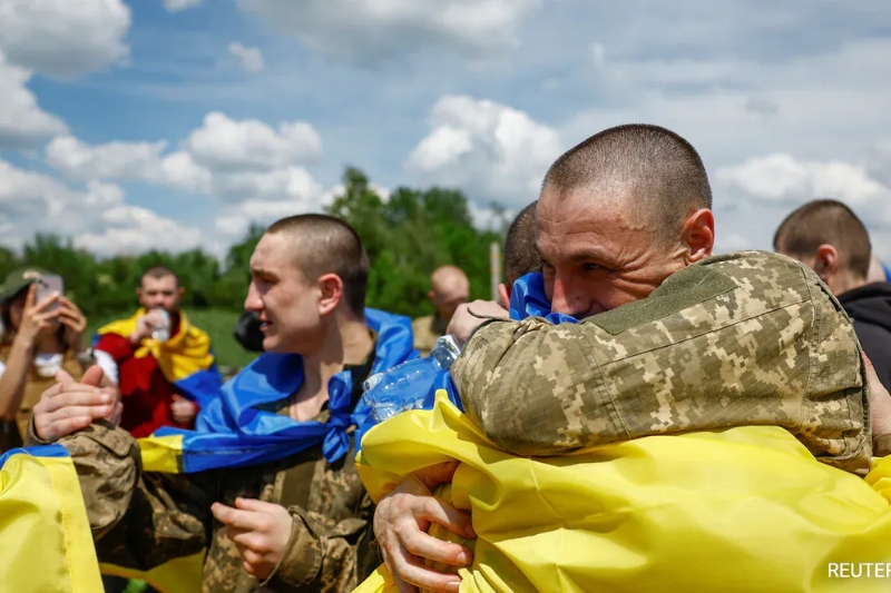 russia and ukraine exchange 150 pows with uae mediation