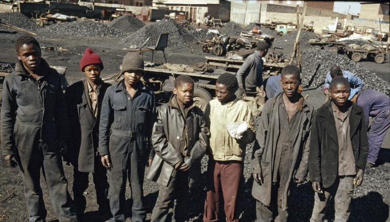 government’s stance no rescue for trapped illegal miners in south africa