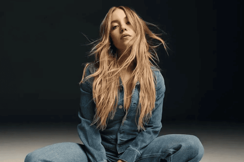 sydney sweeneys american eagle ad sparks mounting controversy clever wordplay or dangerous nostalgia