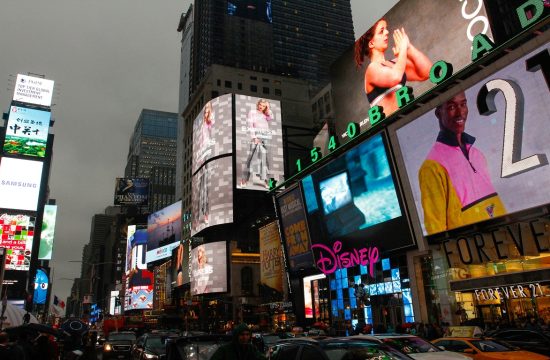 advantages of advertising