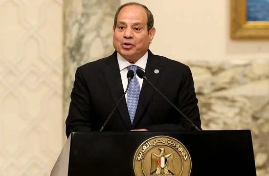 Sisi says Egypt would defend Saudi