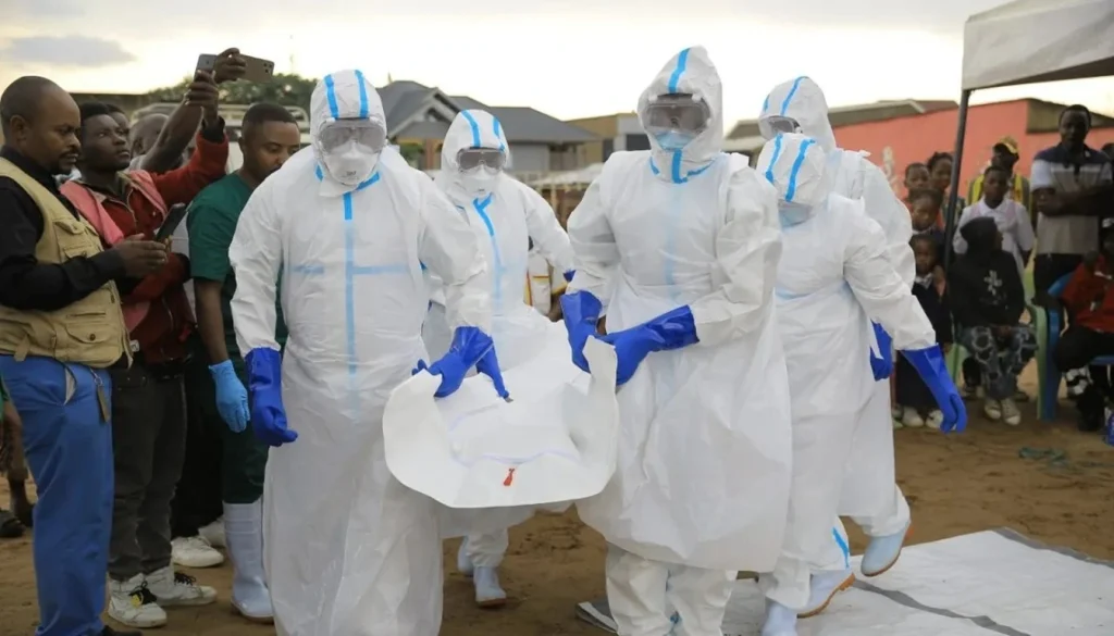 US to tighten Ebola screening